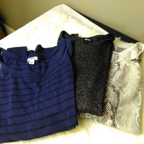 Three pc Old Navy tops bundle Sz XL - Picture 1 of 16